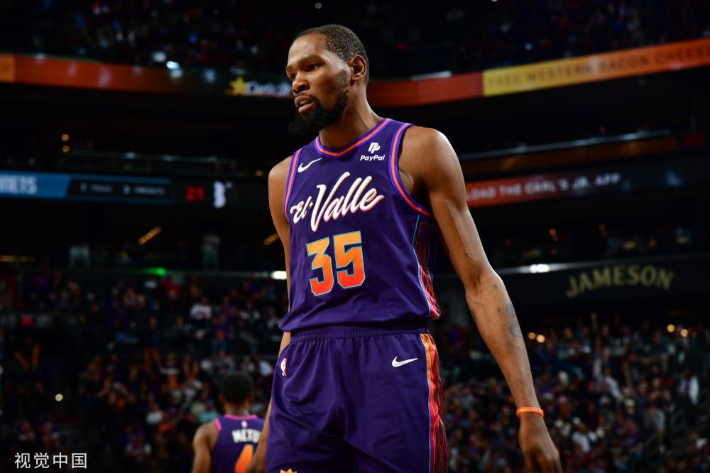 现出主场作 现出主场作